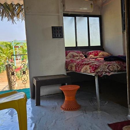 Sea Touch Beach Resort Harihareshwar Eksteriør billede