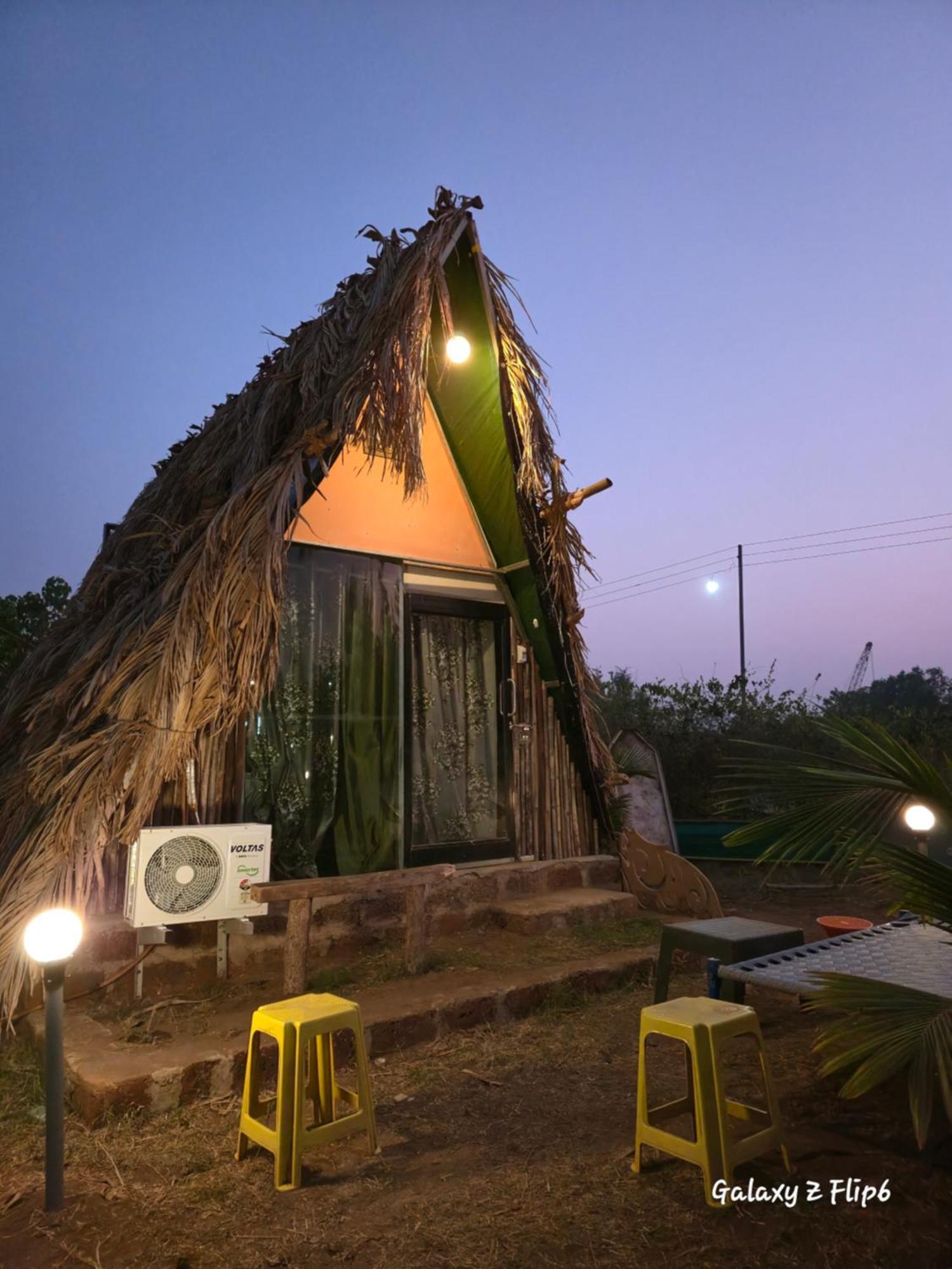 Sea Touch Beach Resort Harihareshwar Eksteriør billede